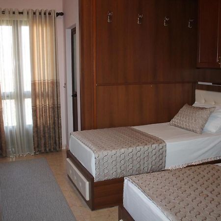 Hotel Hasmegaj Mahall' e Kryethuit ภายนอก รูปภาพ