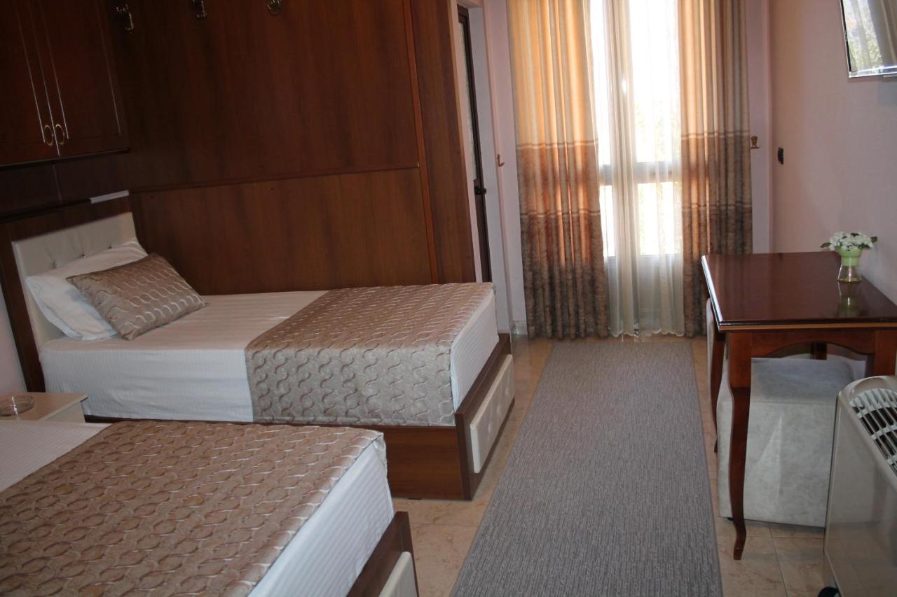 Hotel Hasmegaj Mahall' e Kryethuit ภายนอก รูปภาพ