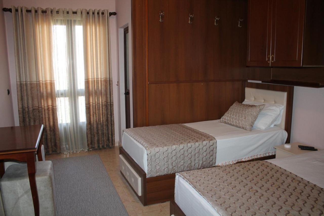 Hotel Hasmegaj Mahall' e Kryethuit ภายนอก รูปภาพ