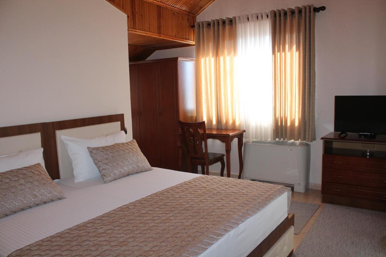 Hotel Hasmegaj Mahall' e Kryethuit ภายนอก รูปภาพ