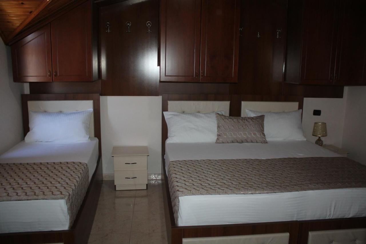 Hotel Hasmegaj Mahall' e Kryethuit ภายนอก รูปภาพ