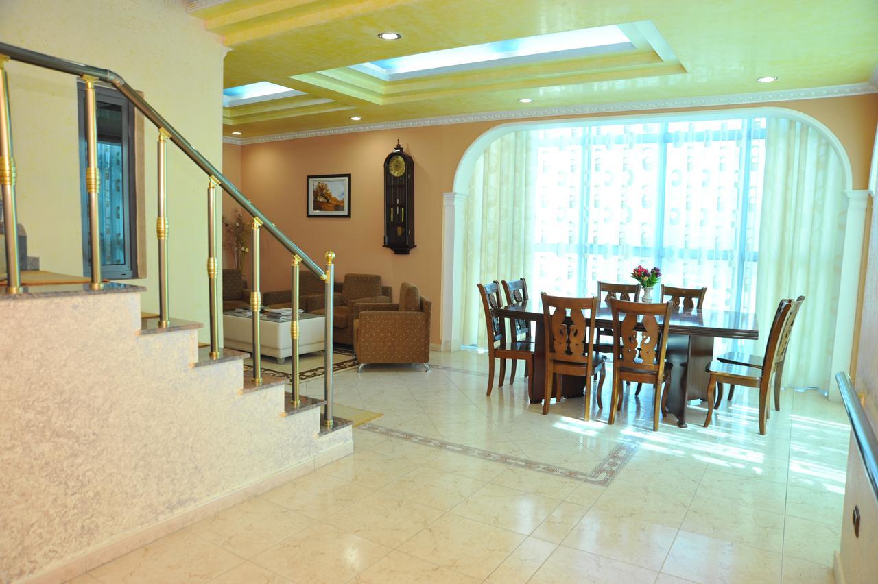 Hotel Hasmegaj Mahall' e Kryethuit ภายนอก รูปภาพ